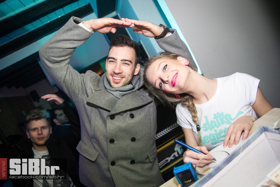 exit_05102013_SiBhr_10