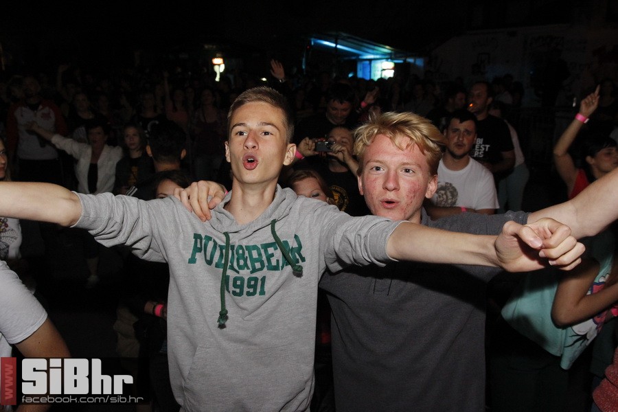 dubioza_sars_2014_zoran_bastion dubioza_sars_2014_zoran_bastion