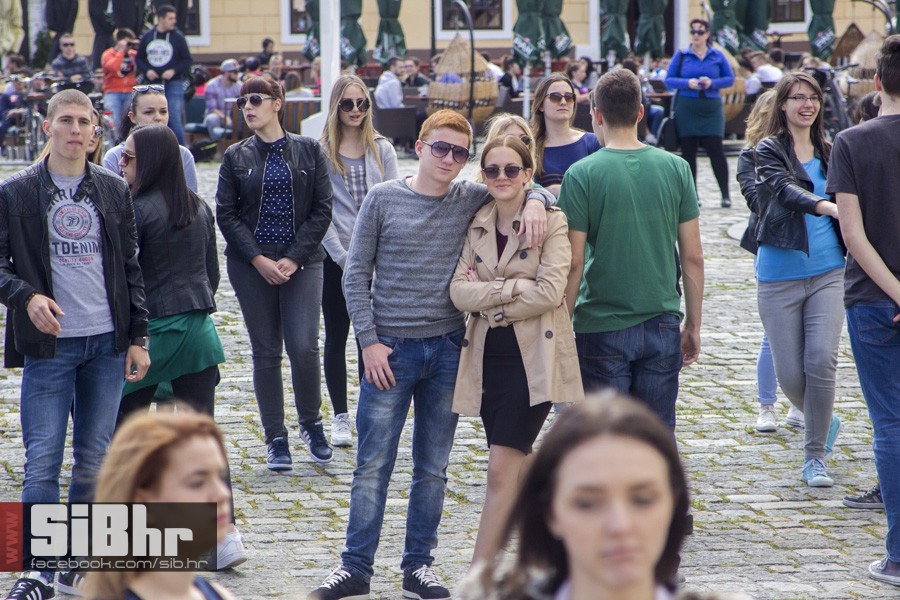 maturanti_plesu_quadrillu_7
