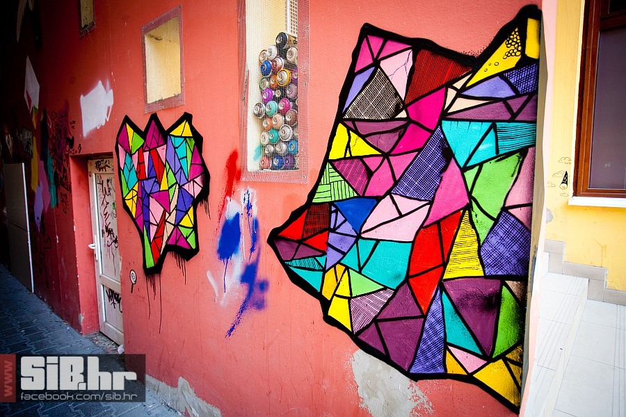 grafiti_prolaz_swan_pub_1207201