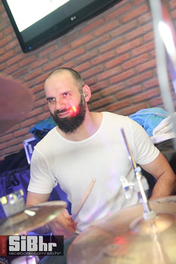 2014_10_12_fortpub_osijek_night