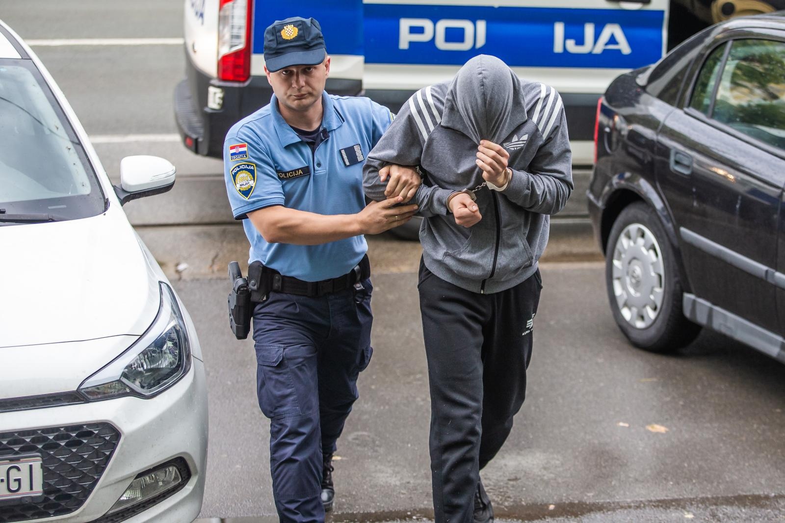 Privođenje dilera na Županijski sud u Osijeku