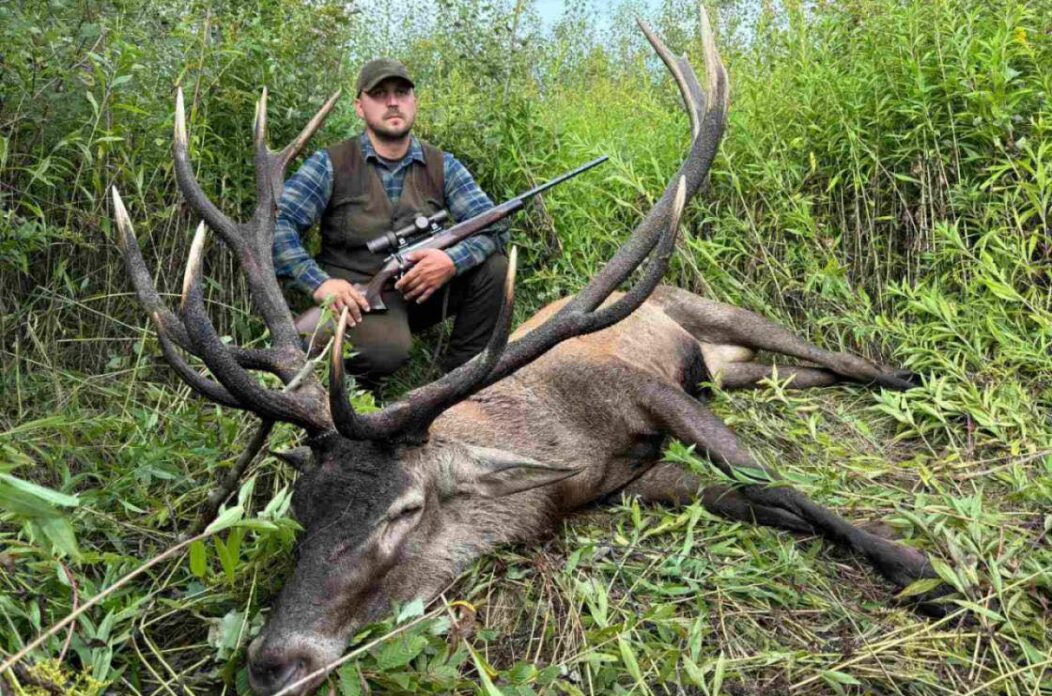 lovac  Alen Budiša jelen