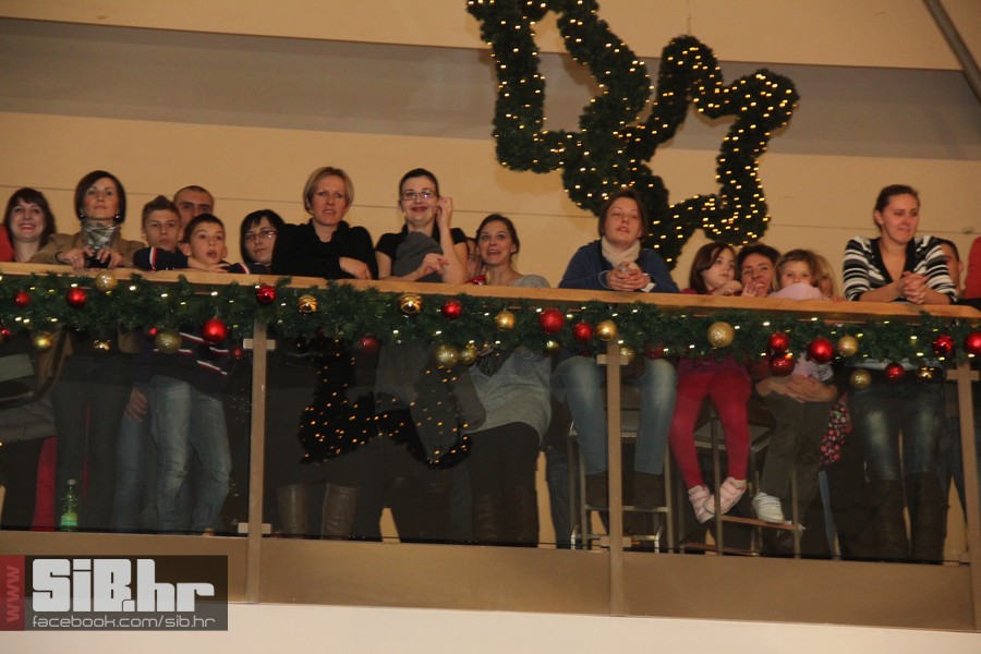 Colonia_AvenueMall_SiBhr_19 Colonia_AvenueMall_SiBhr_19