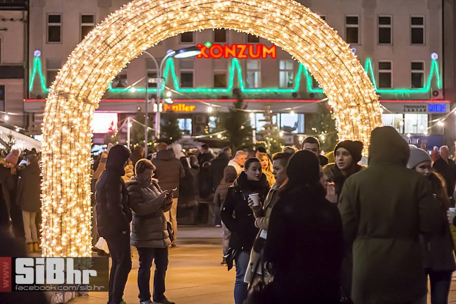 Advent_u_Osijeku_2017_otvorenje