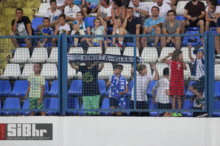 osijek-psv_SiBhr_54