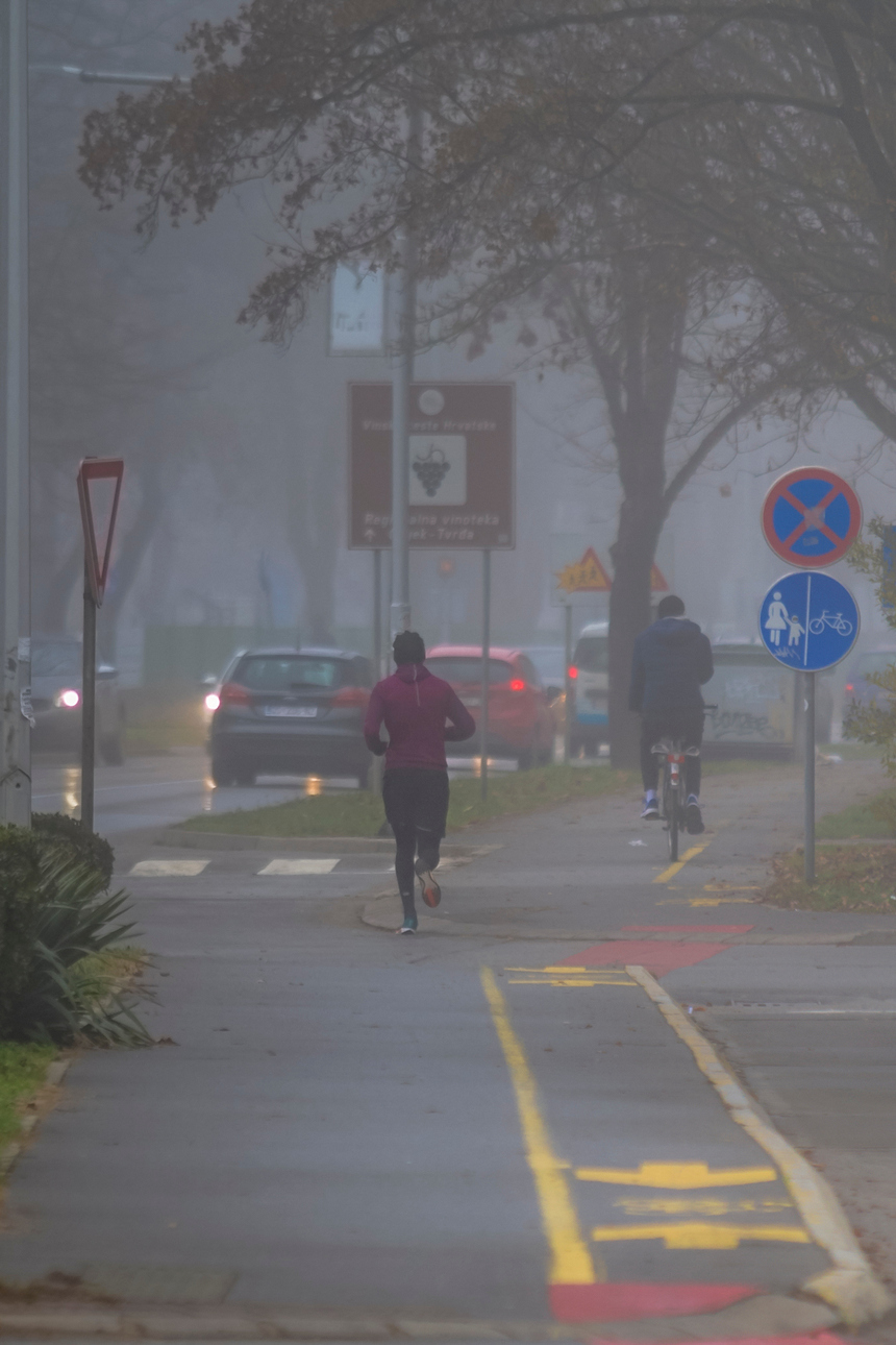 Magloviti prosinac u Osijeku Magloviti prosinac u Osijeku