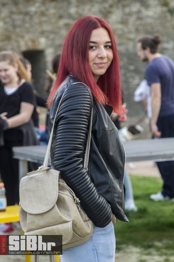 transgeneracijski_party_tvrdja_