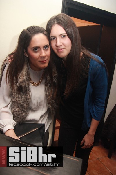 EXITexitIMG_540325122013251213