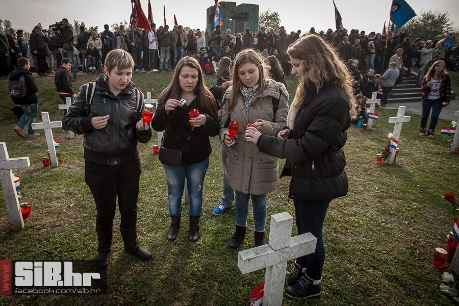 kolona_sjecanja_vukovar_1811201