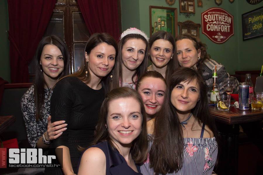fort_pub_4