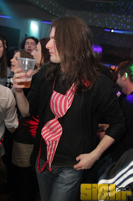 skapada_pullover_medium_17_11_2
