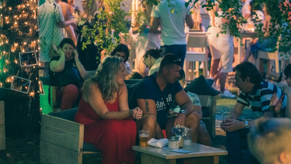 In Da Sofa: Summer Night Kicking