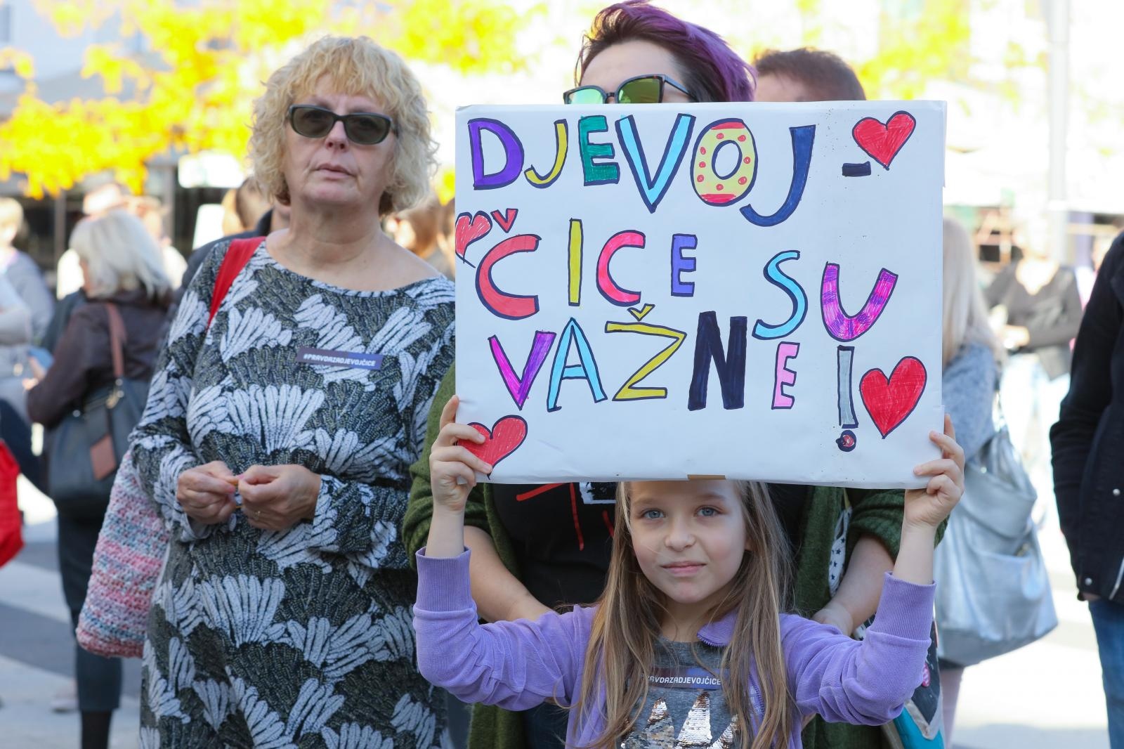 U Osijeku održan prosvjed “Pravda za djevojčice”