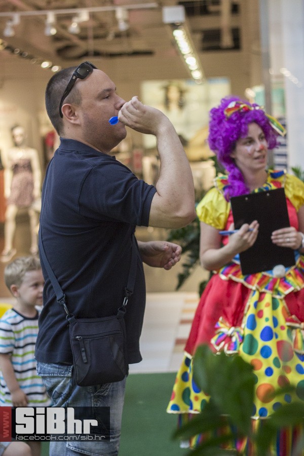 avenue_mall_klauni_14