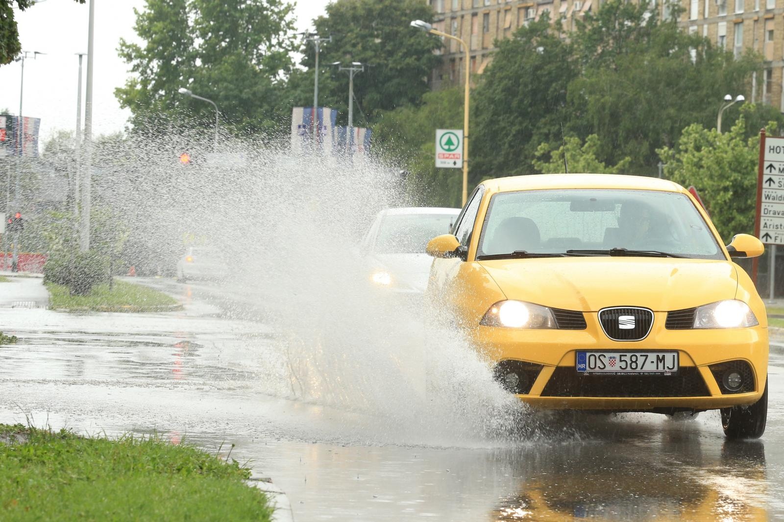 Olujno nevrijeme u Osijeku