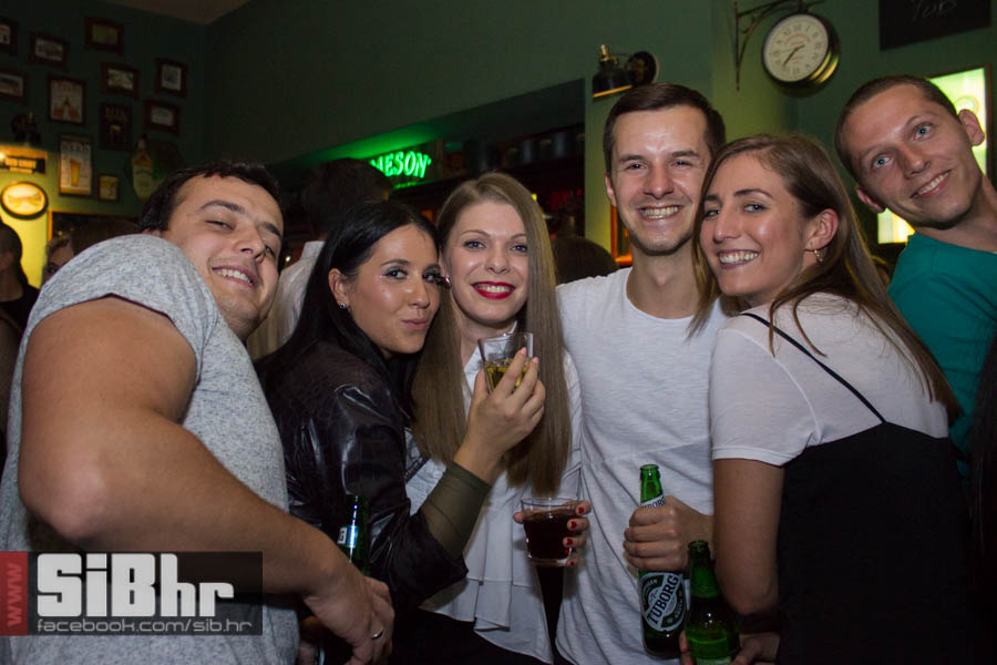 fort_pub_1