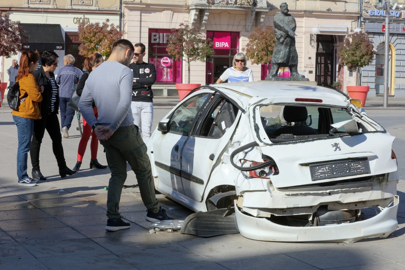 18.10.2019. Karambol na trgu u Osijeku