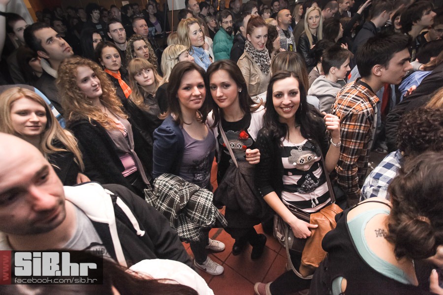 opca_opasnost_slavija_04042013_