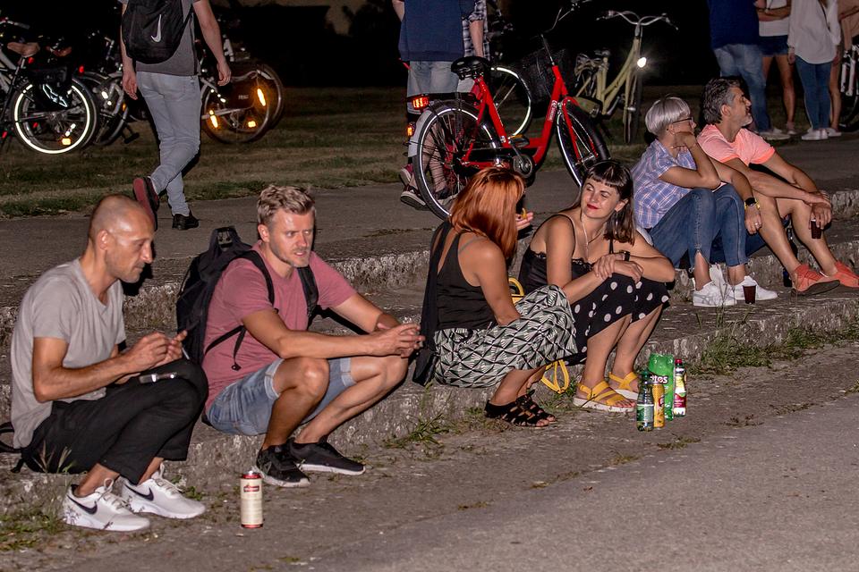 Osječani uživali na jazzu uz Dravu Osječani uživali na jazzu uz Dravu