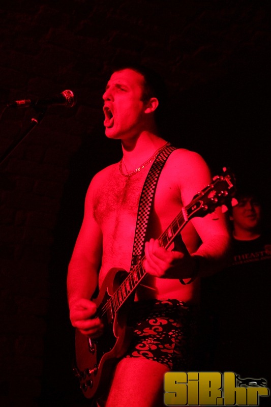 brkovi_mini_teatar_28_01_2012_s