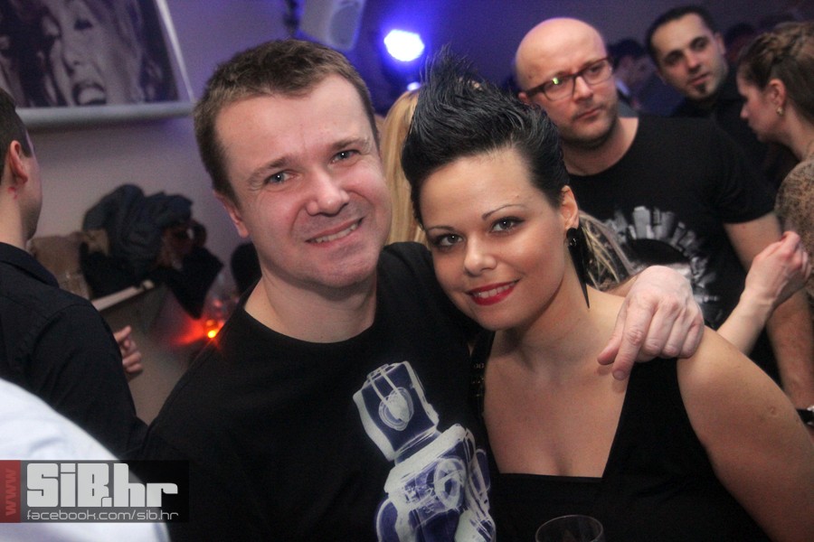 novagtrgkinolumiermediumlotus64 novagtrgkinolumiermediumlotus64