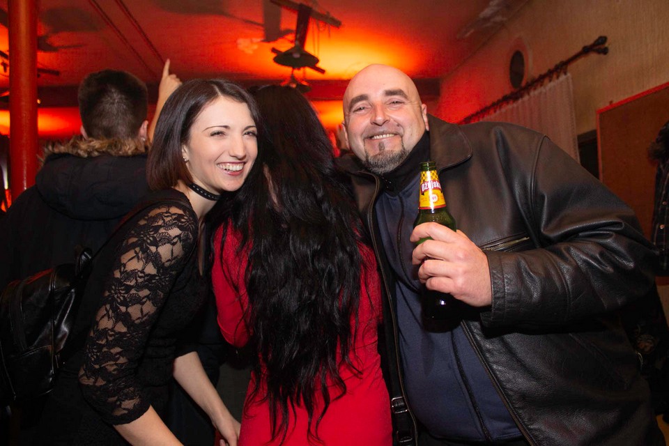 Motoristi partyjali u Balotama uz svirku uživo grupe Lucky day