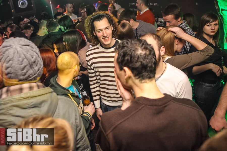 exit-viptaxi_SiBhr_18 exit-viptaxi_SiBhr_18