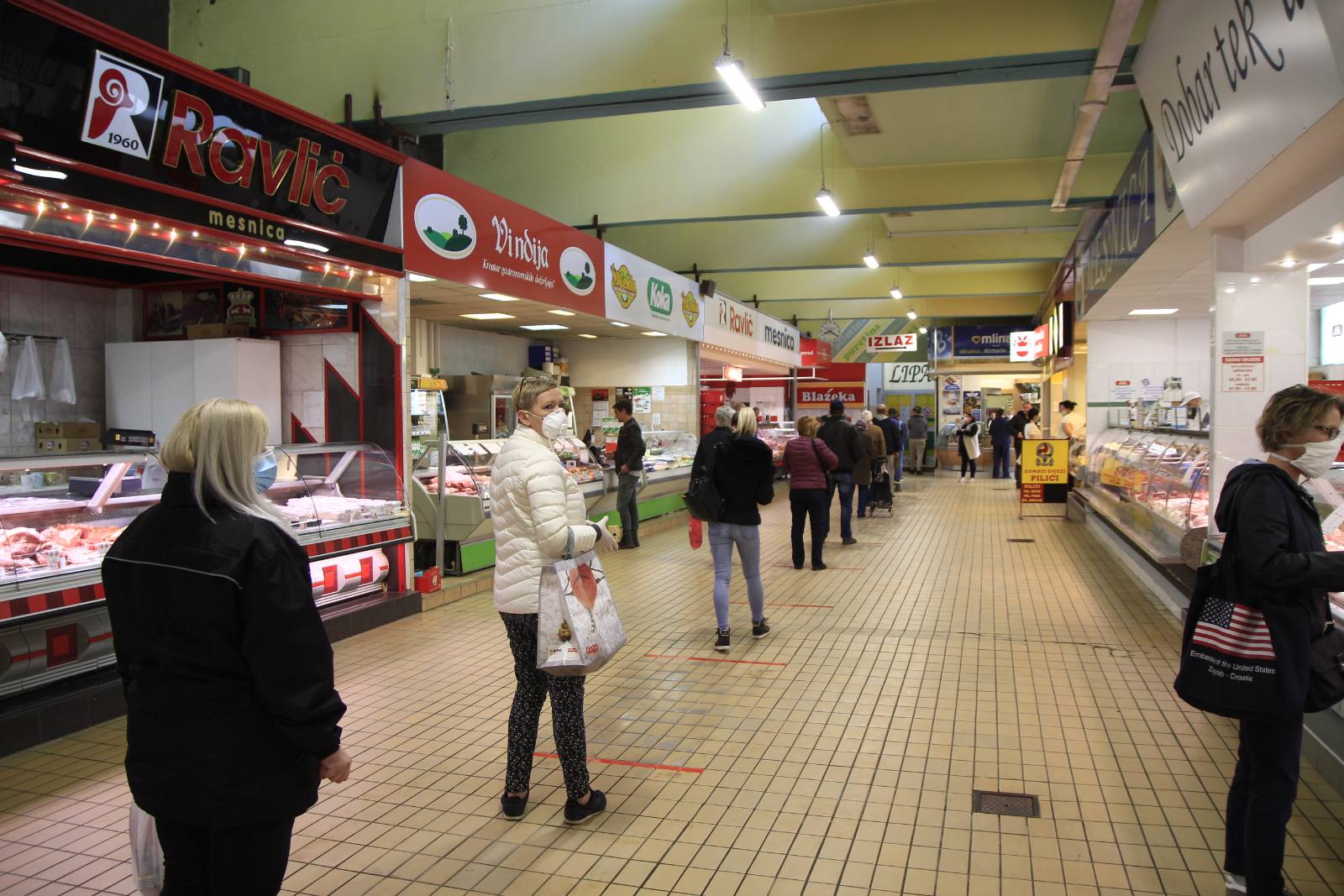 Šoping na osječkoj tržnici u doba koronavirusa
