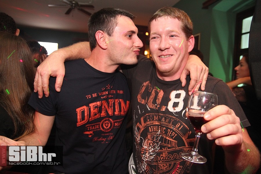 2014_10_12_fortpub_osijek_night
