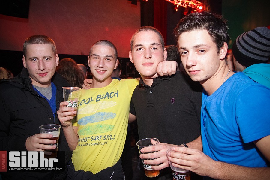 hladno_pivo_kino_europa_1210201