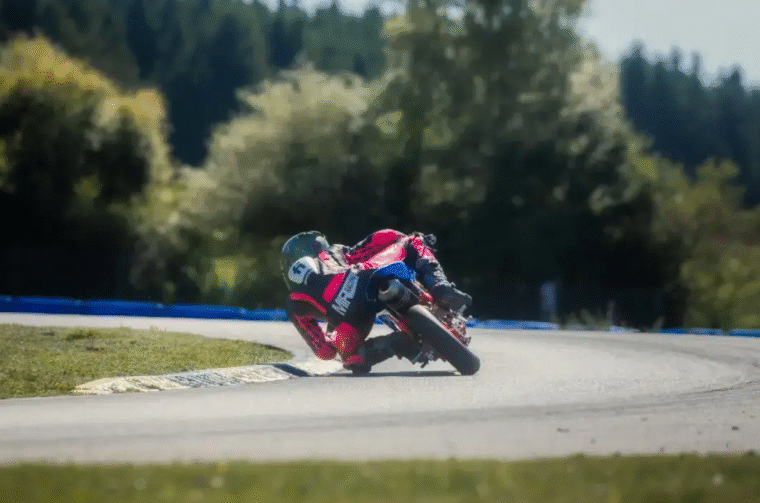 5d57307385f3b2eb970d6e4037702baa