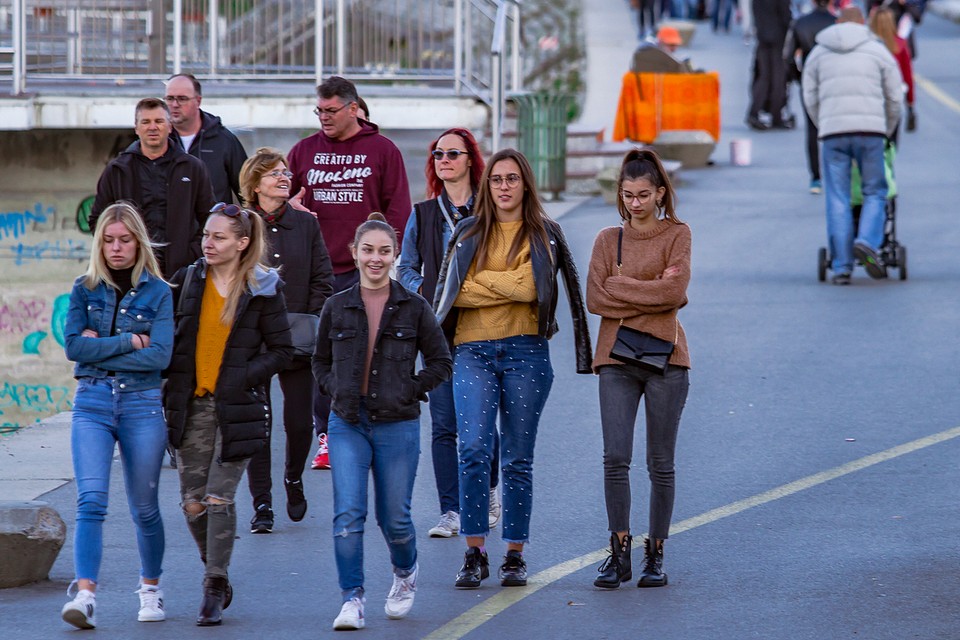 Nedjeljna šetnja promenadom