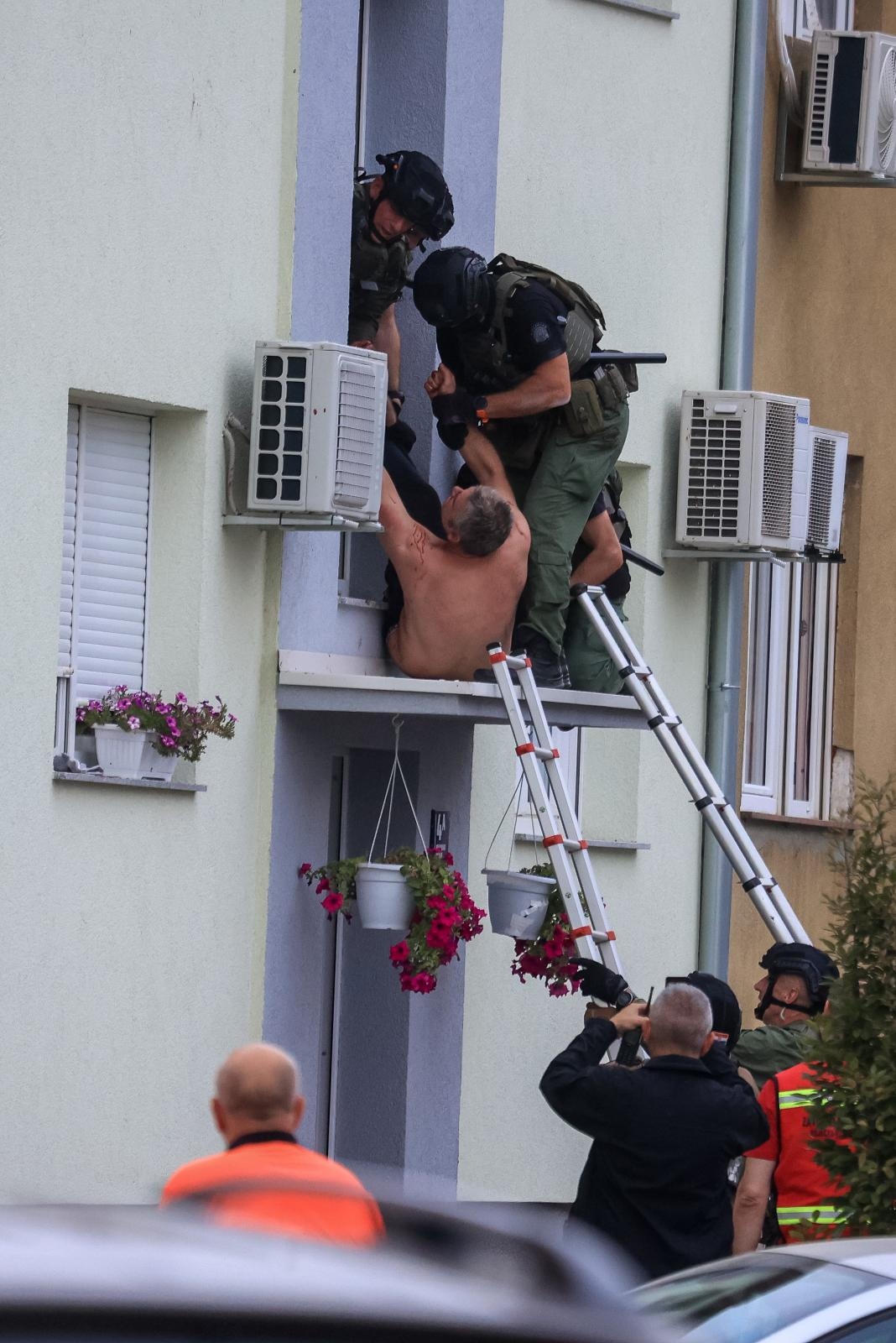 Talačka kriza u Krapinskom naselju
