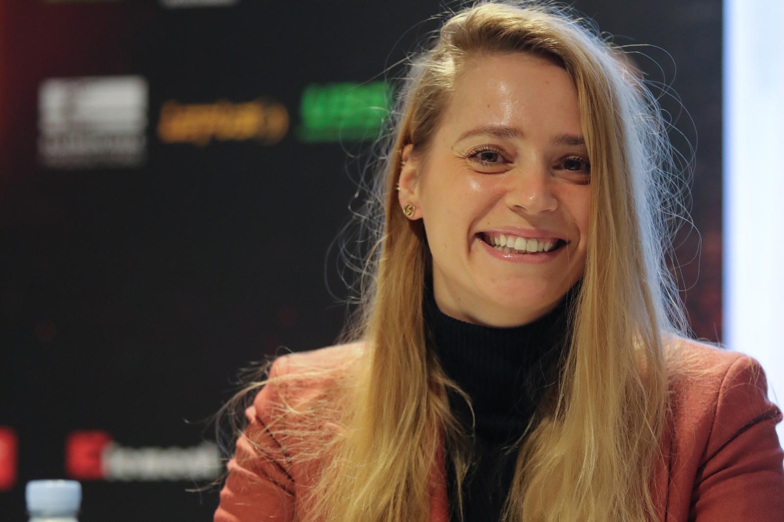 Konferencija za novinare povodom snimanja filma Wrongful Death u Belom Manastiru Konferencija za novinare povodom snimanja filma Wrongful Death u Belom Manastiru