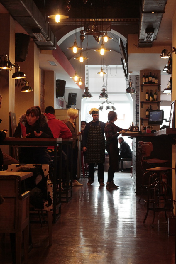 america_bar_dollar_osijek_11