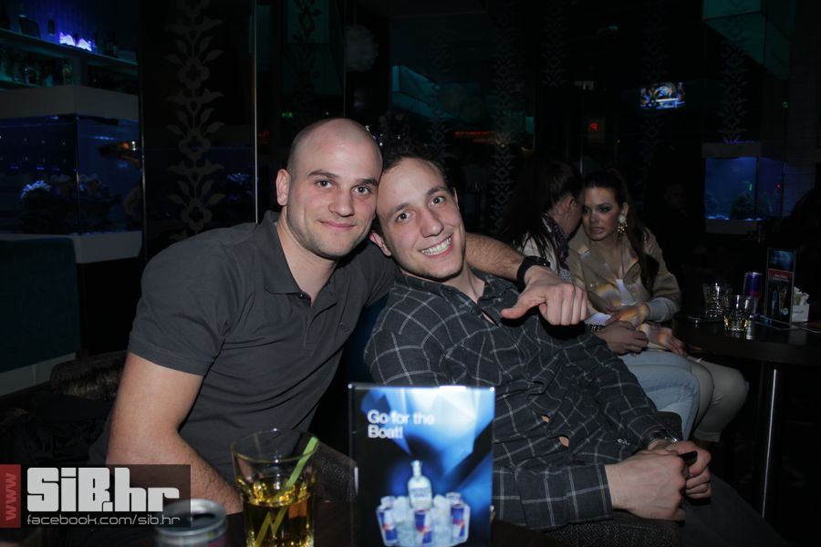 redbull_after_lotus_SiBhr_10