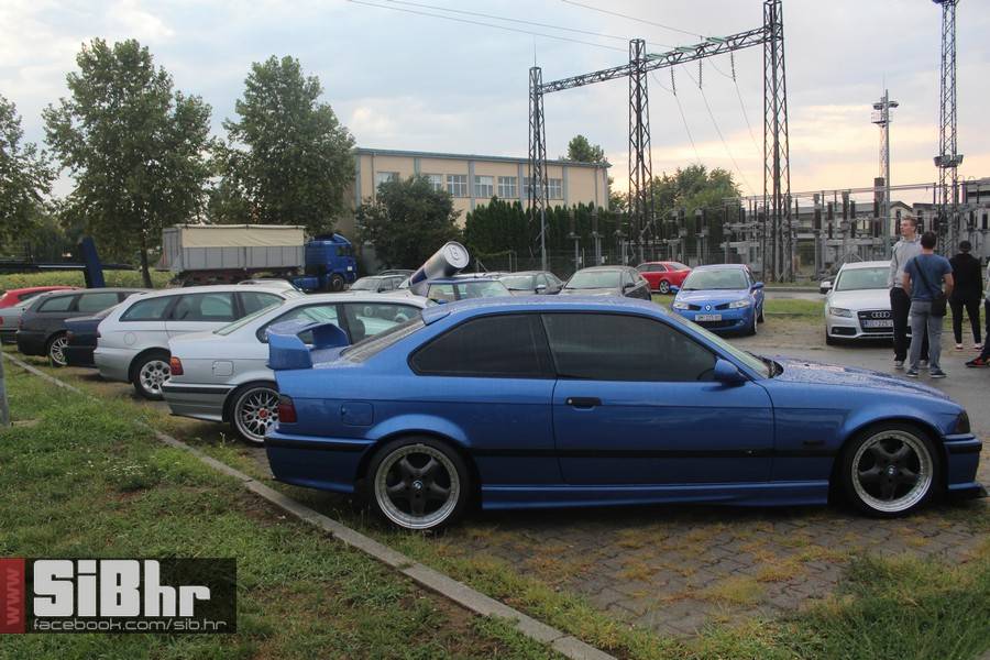 cars_and_coffe_1