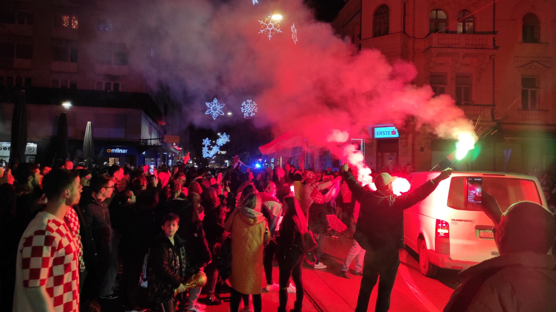 Slavlje nakon pobjede Hrvatske