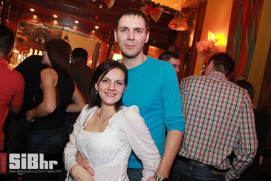 nocni_zivot_OldBridgePub_040120