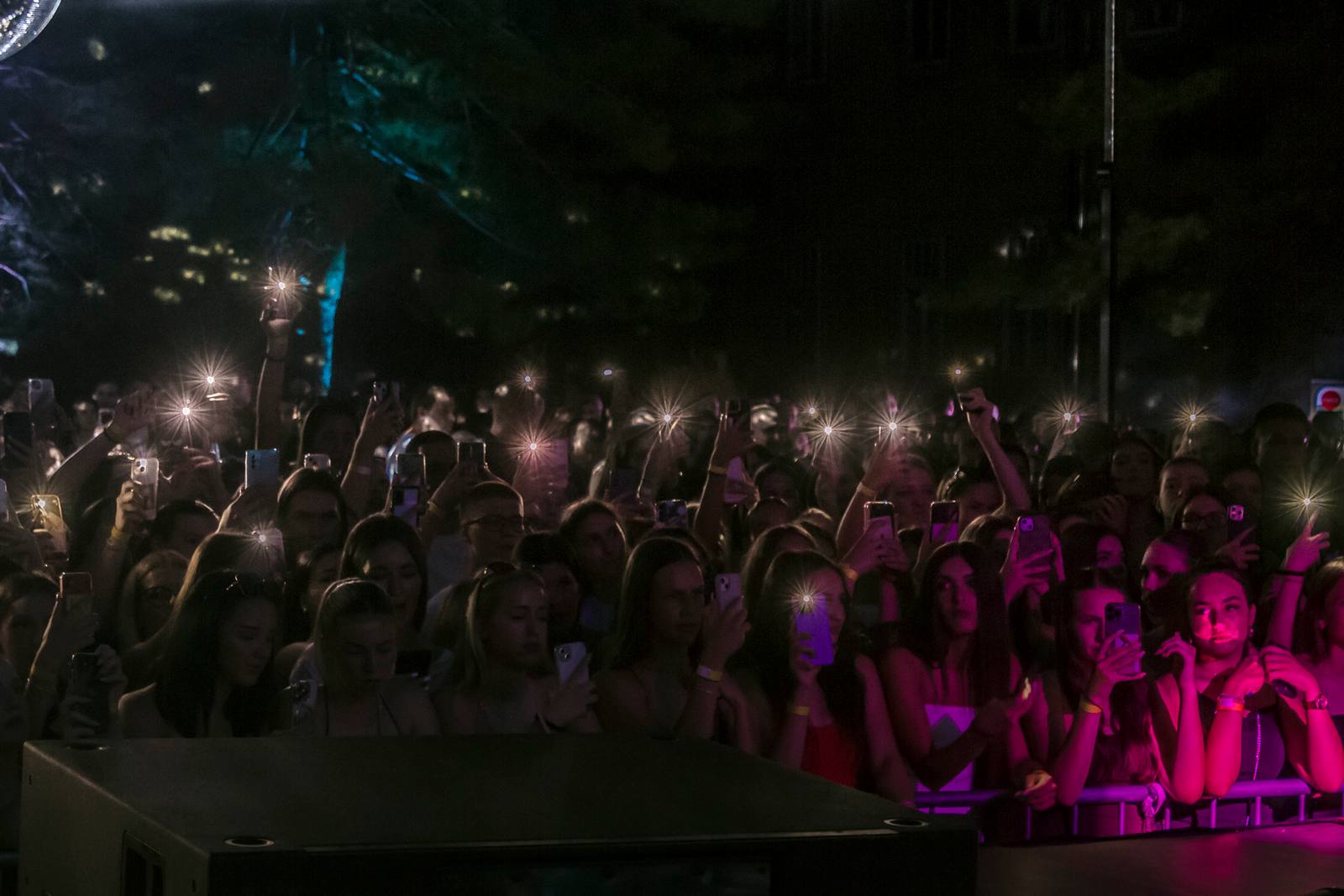Trap zvijezda Relja održao koncert u osječkoj Tvrđi