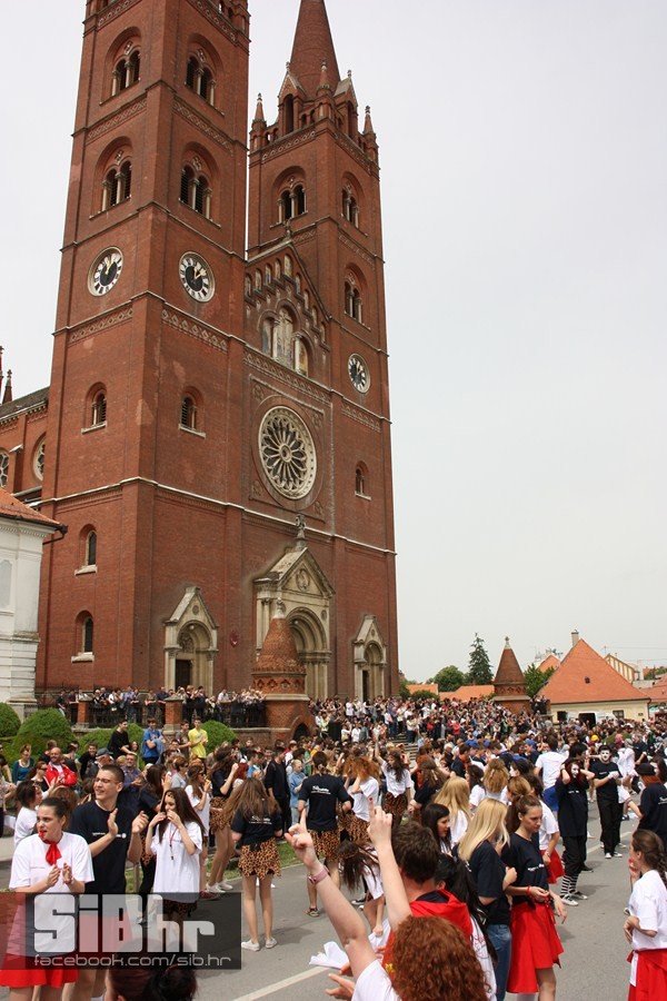 maturanti_djakovo_2013_15