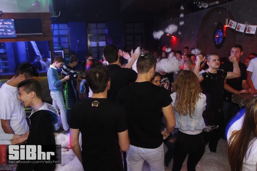 pjena_party_bastion_SiBhr_8 pjena_party_bastion_SiBhr_8