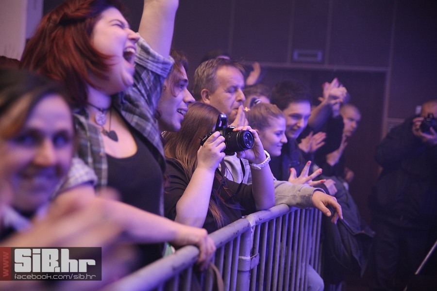 opca_opasnost_slavija_04042013_