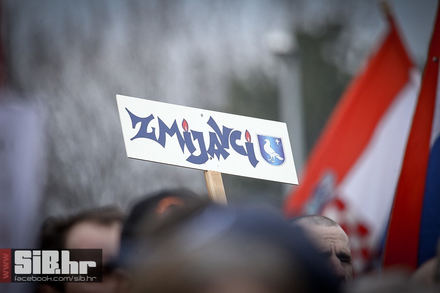 vukovar_prosvjed_protiv_cirilic