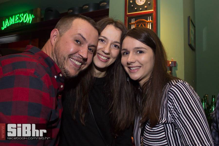 fortpub_halloween_03