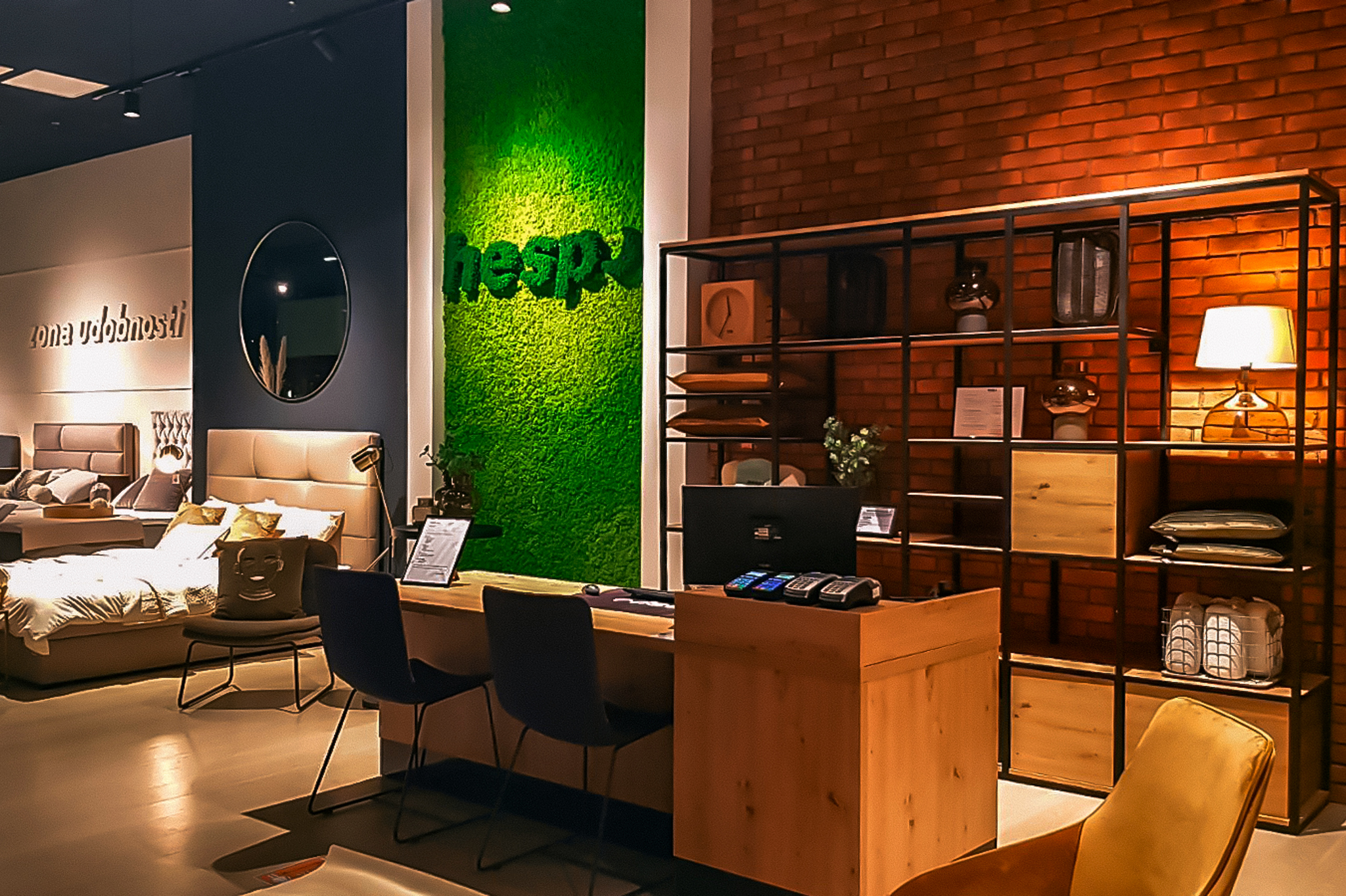 Hespo salon u Superu Hespo salon u Superu