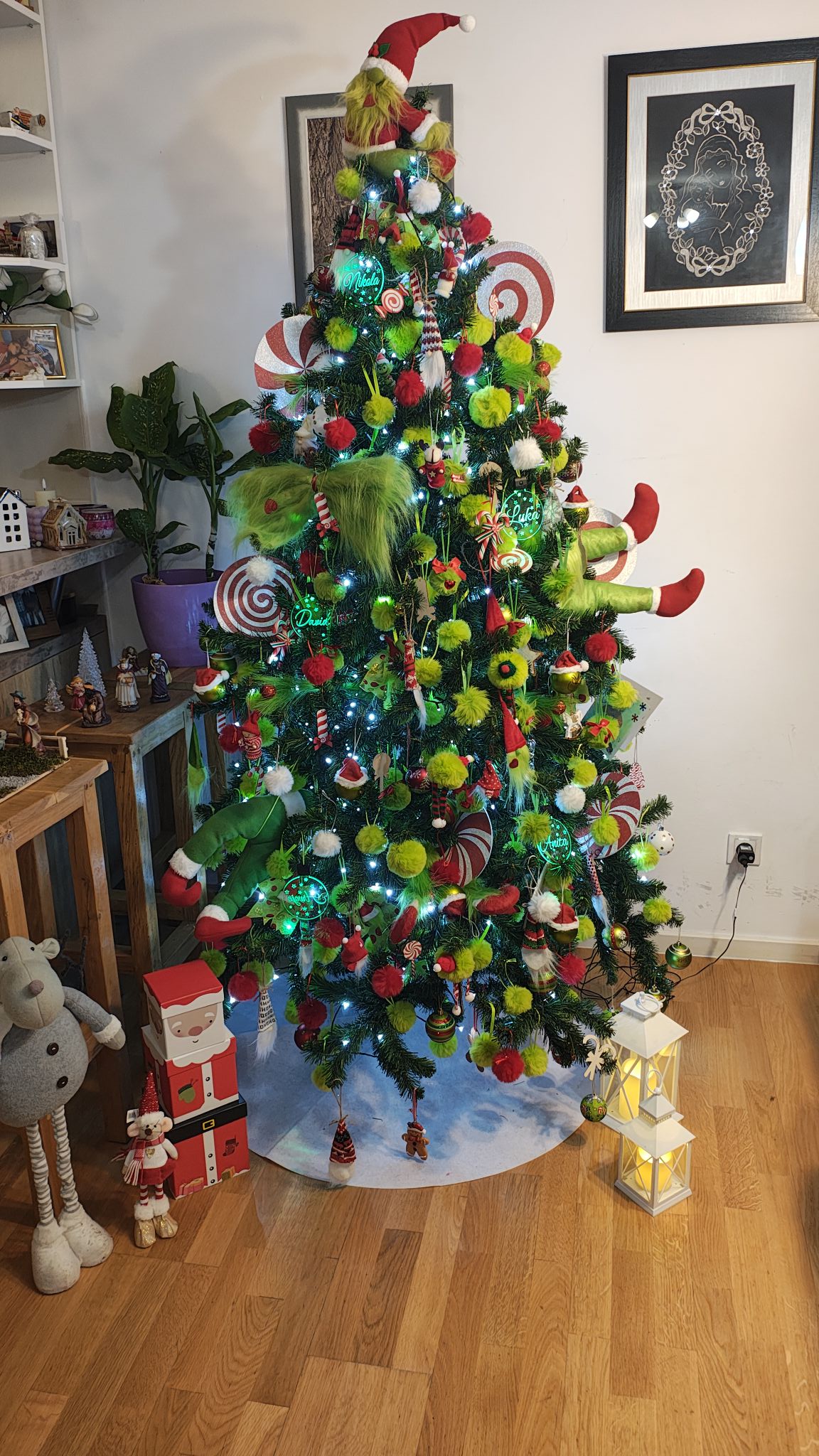 Božićna drvca 2025.