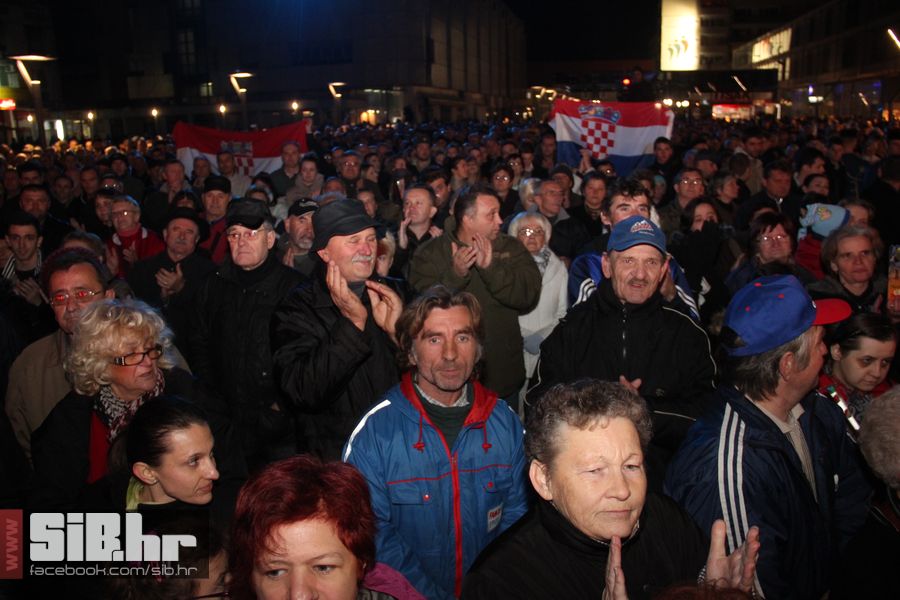 SvecanoOtvorenTrgSlobode_SiBhr_