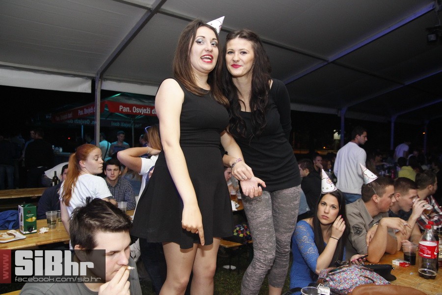 studentska_rostiljada_Mejasi_Si